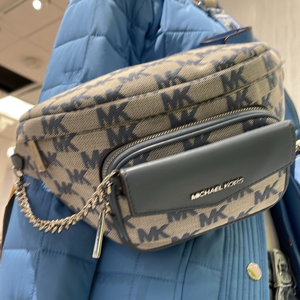 MICHAEL KORS
Maisie Large Logo 2-in-1 Sling Waist Fanny Pack Crossbody 
Denim